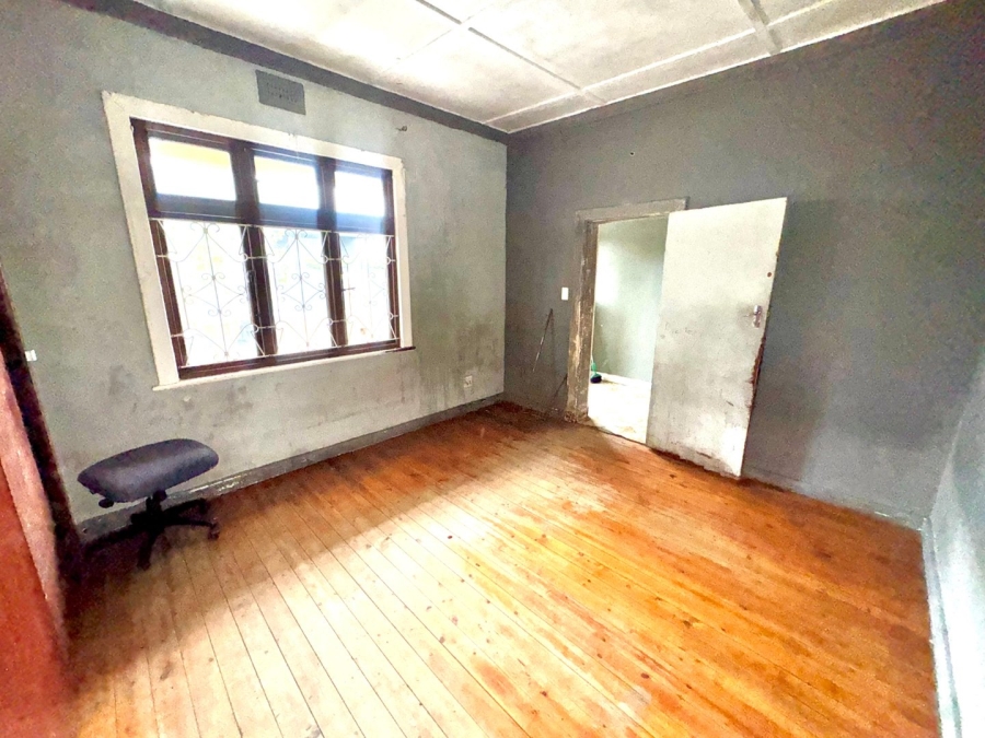 5 Bedroom Property for Sale in Woodstock Western Cape